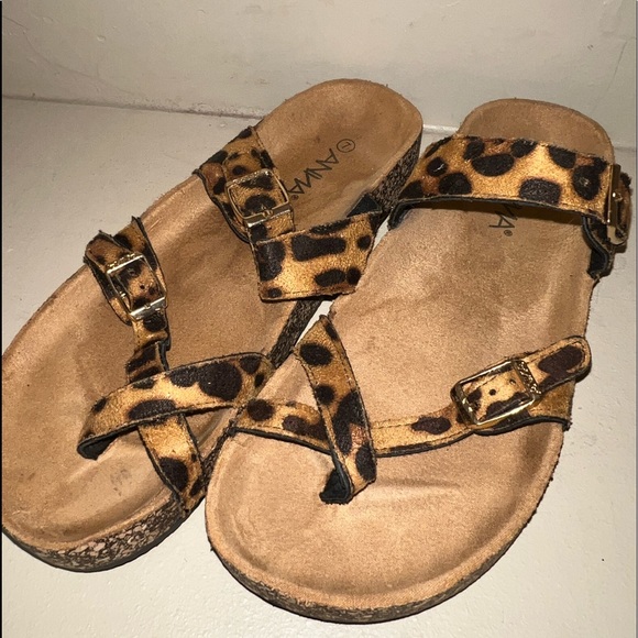 Anna Leopard Print Slider Sandals - Picture 4 of 5